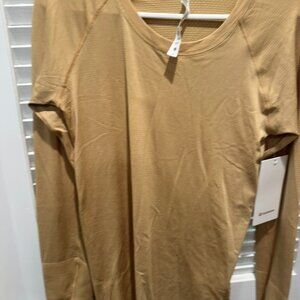 LuLuLemon Swiftly Tech LS 2.0 Size 8.  New With Tags.